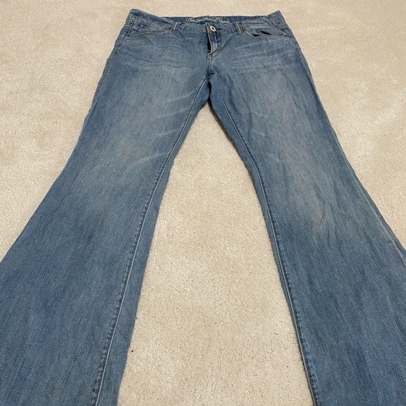 American Eagle Real Flare Jeans - Picture 4 of 9